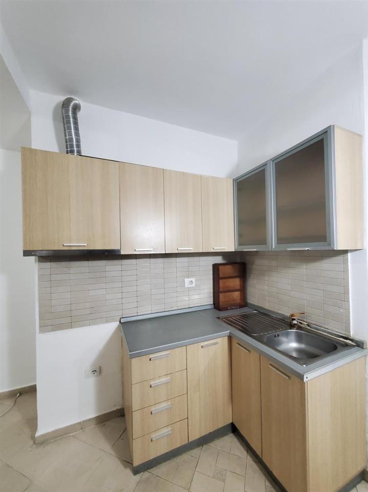 Jepet me qera apt 2+1 Fresku !