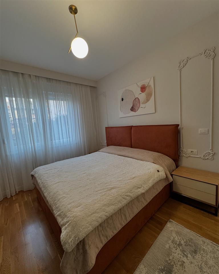 Jepet me qera apartment modern 1+1 i mobiluar