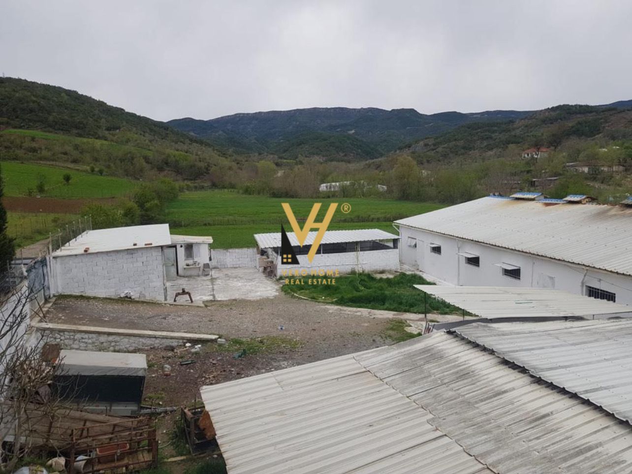 FERME 1.400 M2 NE BALDUSHK 300.000 EURO