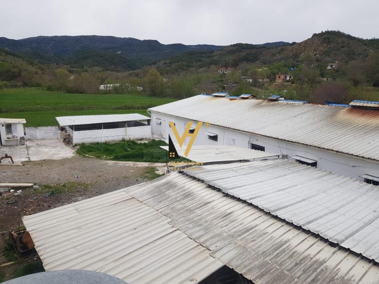 FERME 1.400 M2 NE BALDUSHK 300.000 EURO