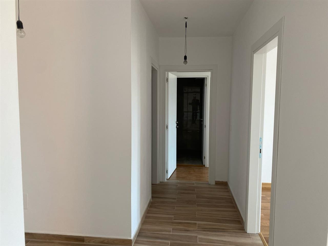 Qera Apartament 2+1+2 , Kompleksi Zirkon , Tirane