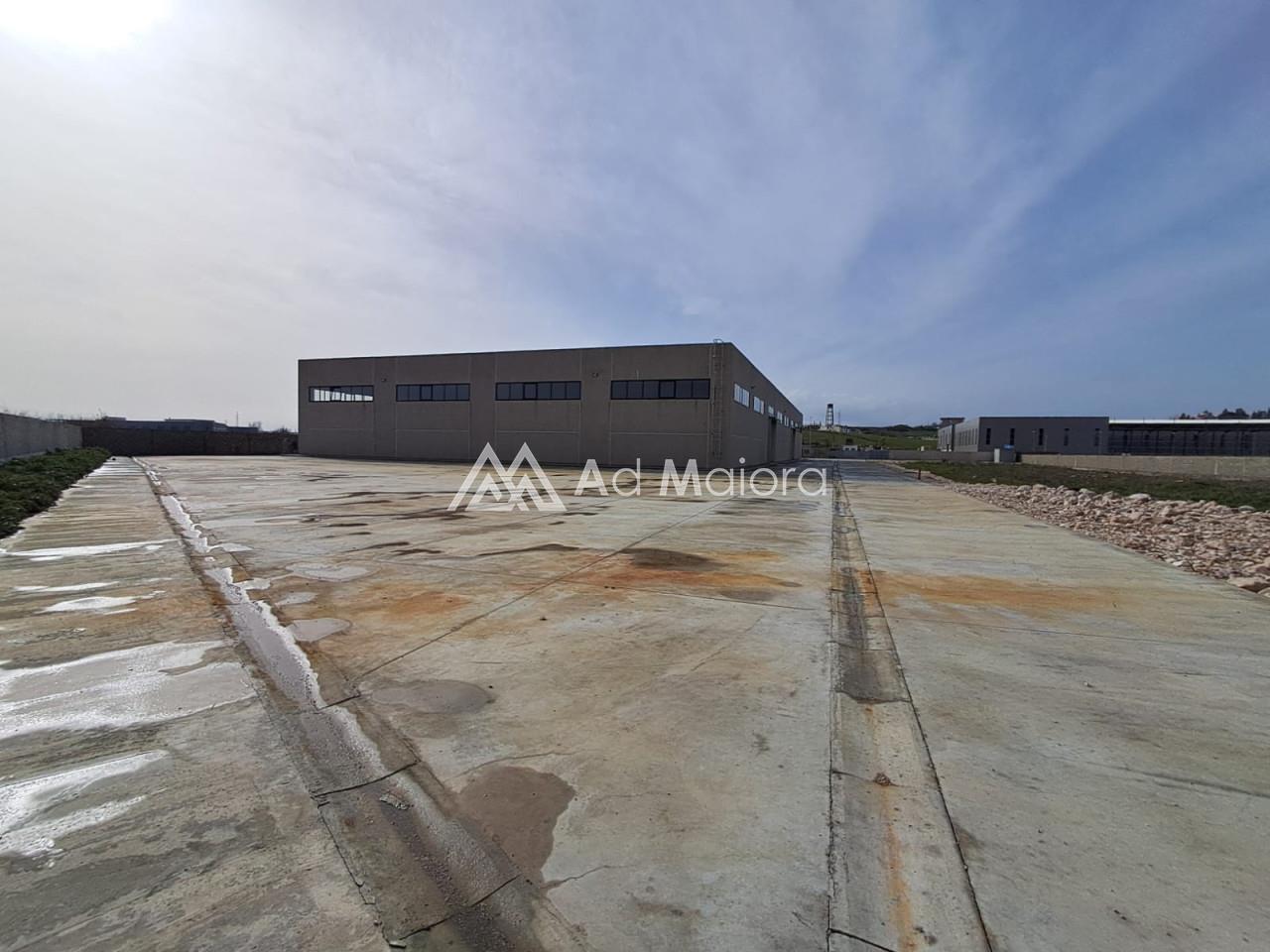 JEPET KAPANON ME QIRA