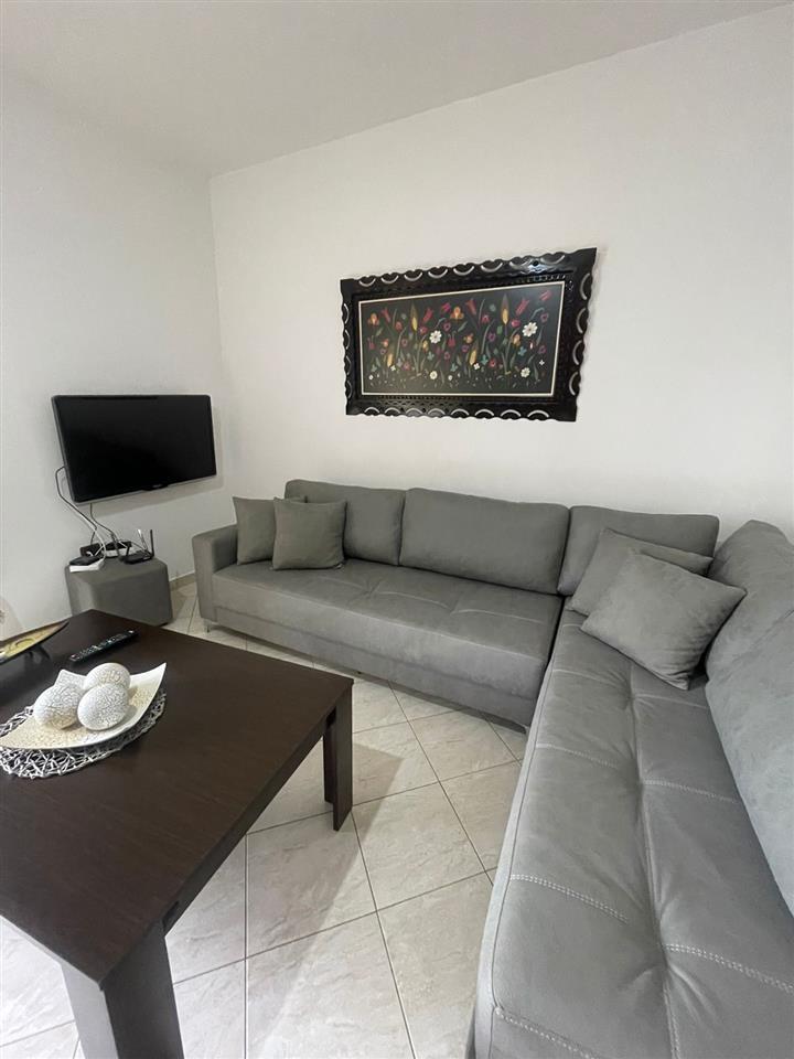 Jepet me qera Apartament 2+1+2+garazh ne Lungomare!