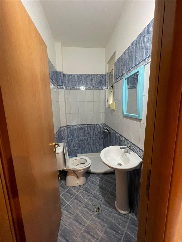 Jepet me qera Apartament 2+1+2+garazh ne Lungomare!