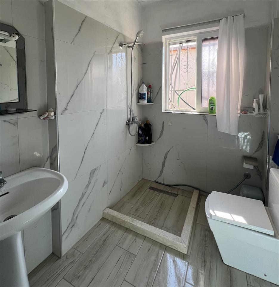 Shitet Apartament 2+1, Lagjja e Re, Patos