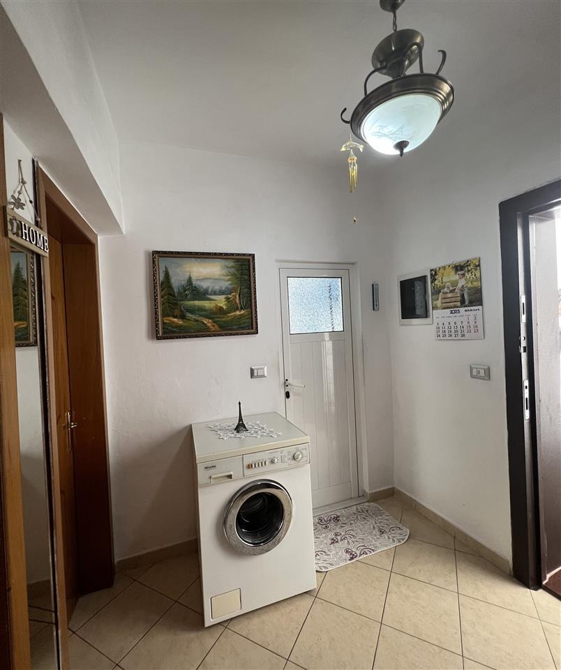 Shitet Apartament 2+1, Lagjja e Re, Patos