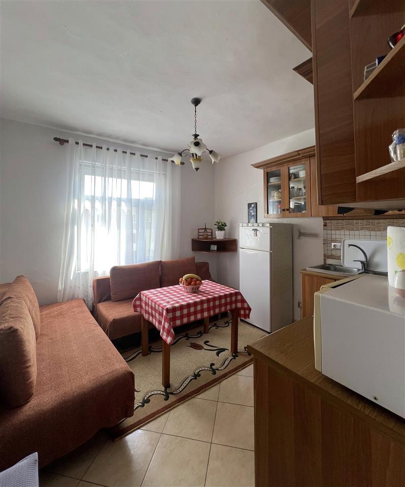 Shitet Apartament 2+1, Lagjja e Re, Patos