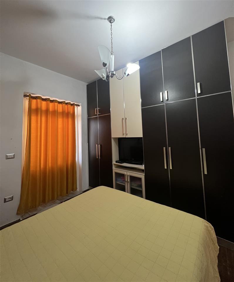 Shitet Apartament 2+1, Lagjja e Re, Patos