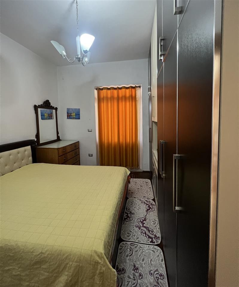 Shitet Apartament 2+1, Lagjja e Re, Patos