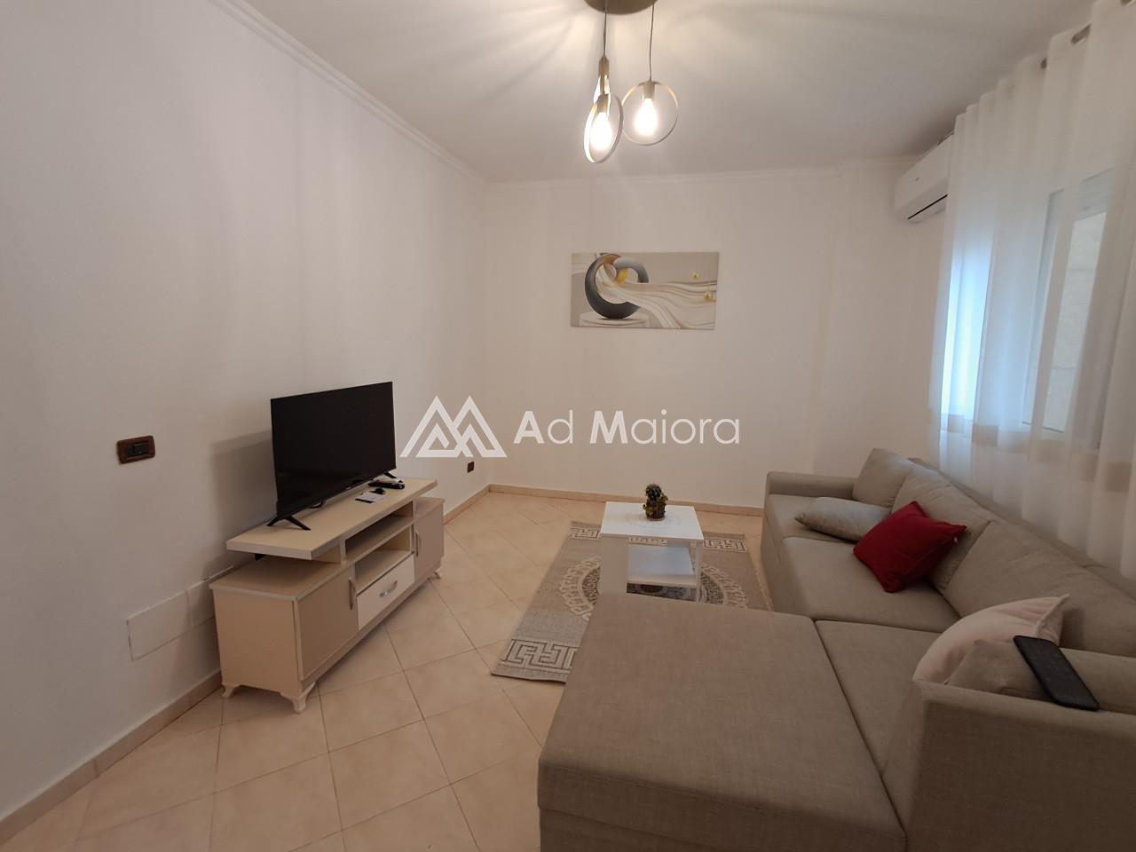 JEPET ME QIRA 2+1 NE UJSELLSI DURRES