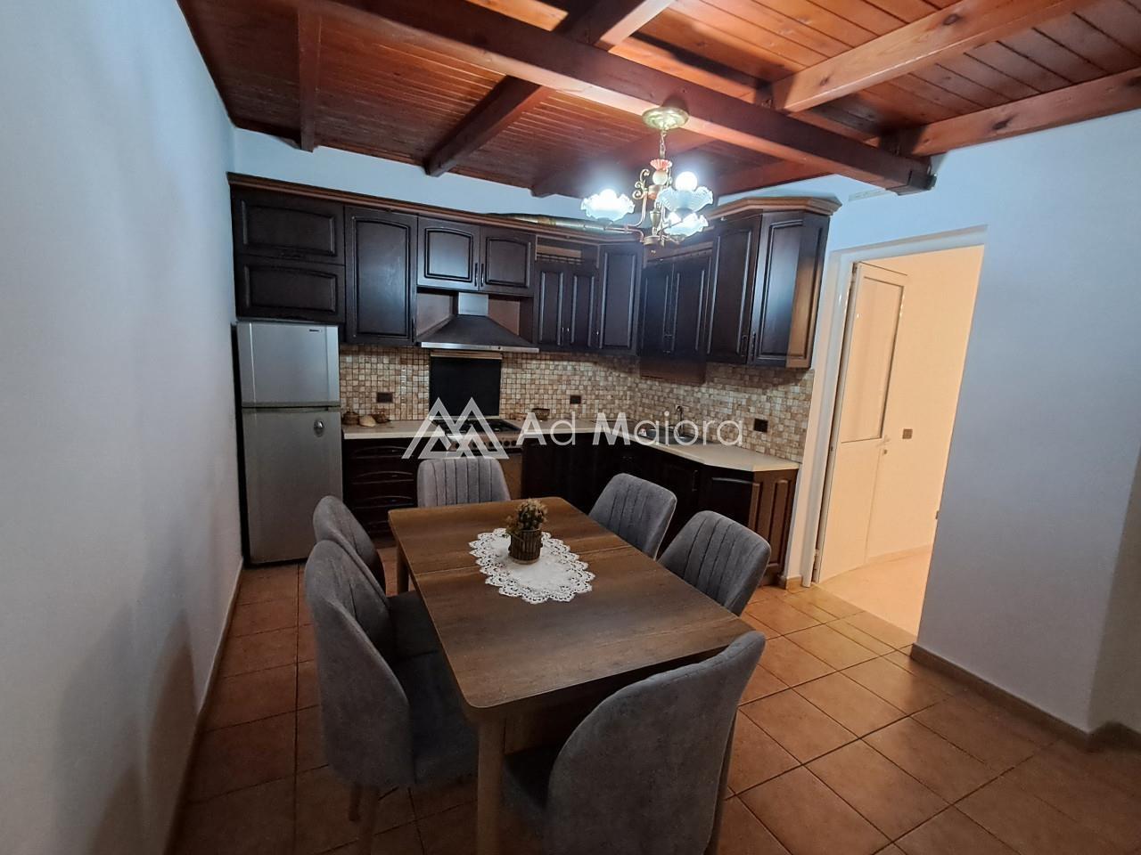 JEPET ME QIRA 2+1 NE UJSELLSI DURRES