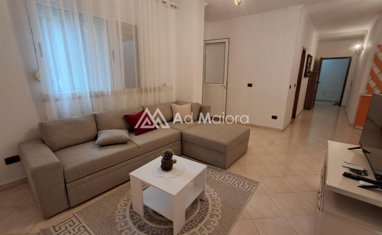 JEPET ME QIRA 2+1 NE UJSELLSI DURRES