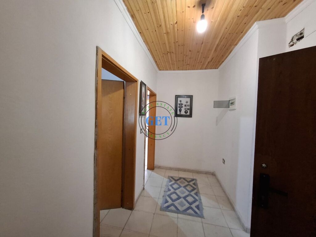 Shitet, Apartament 1+1,Prane Kazazit, Durres.