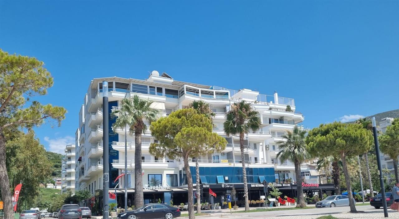 Shitet Garsoniere LUNGOMARE . Vlore