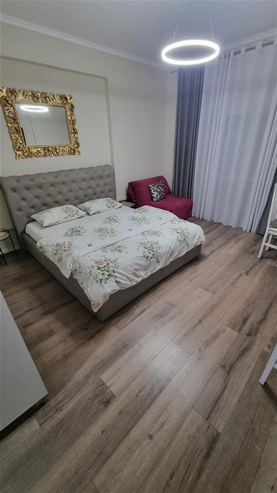 Shitet Garsoniere LUNGOMARE . Vlore