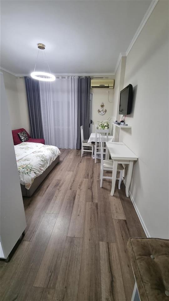 Shitet Garsoniere LUNGOMARE . Vlore