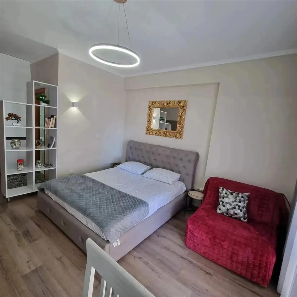 Shitet Garsoniere LUNGOMARE . Vlore