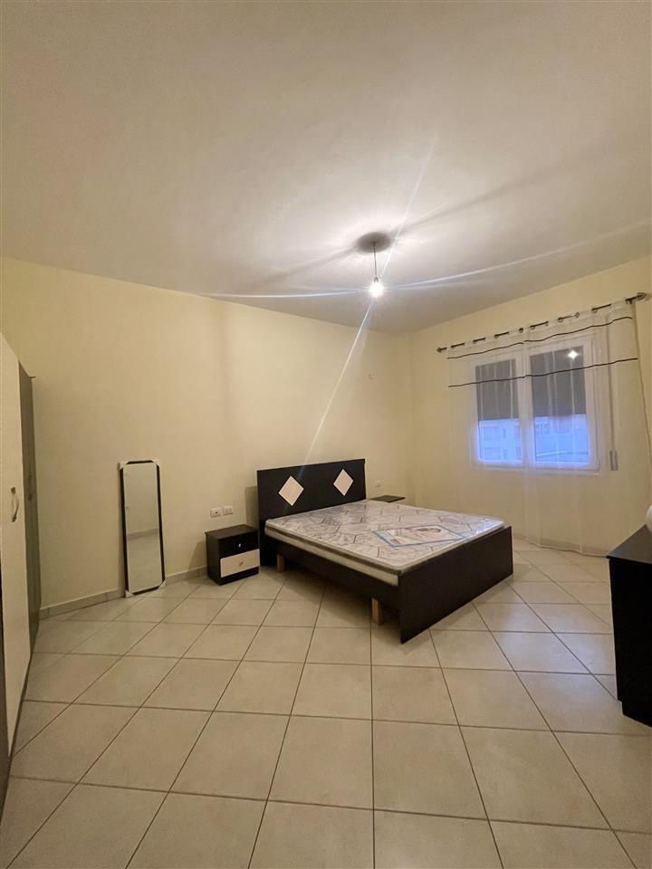 2+1 me Qera, JO AGJENSI, tek Haso/Transballkanike