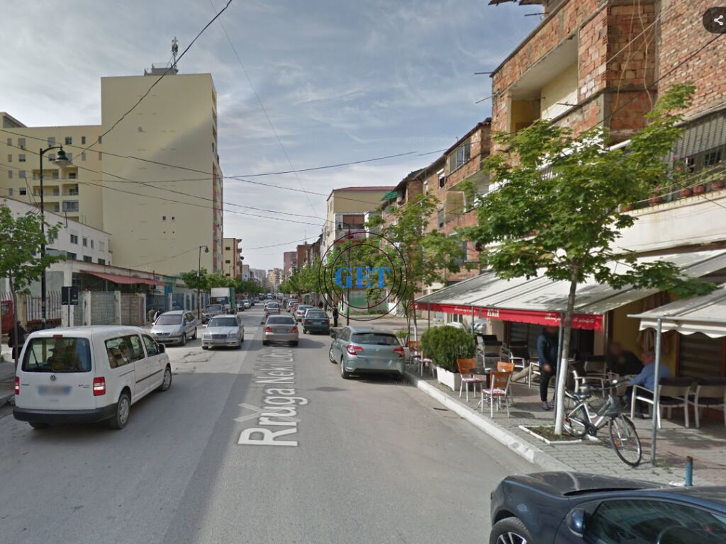 Shitet, Ambient Biznesi, Ish Urt, Durres.