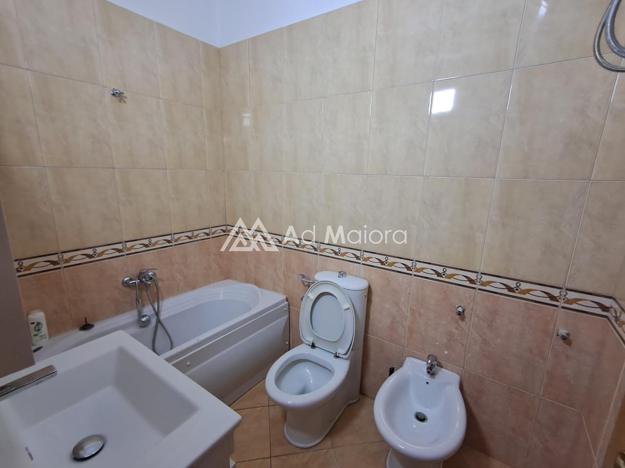 JEPET ME QIRA 2+1+2 NE QENDER DURRES