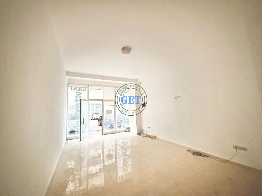 Shitet, Ambient Biznesi, UKD, Durres