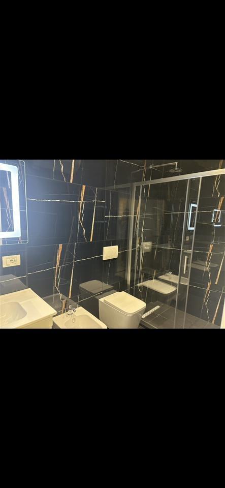 SHITET 1+1 NE VLORE UJI FTOHTE