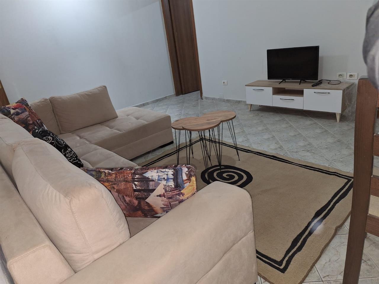 Jepet Hyrje me Qera 1+1 e Mobiluar