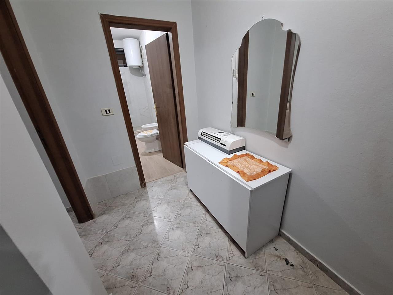 Jepet Hyrje me Qera 1+1 e Mobiluar