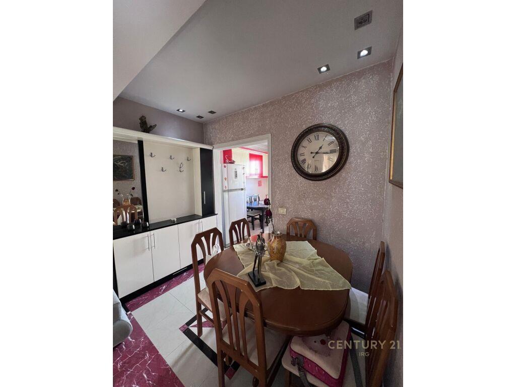 APARTAMENT 2+1 PER QIRA PRANE HILLTON!