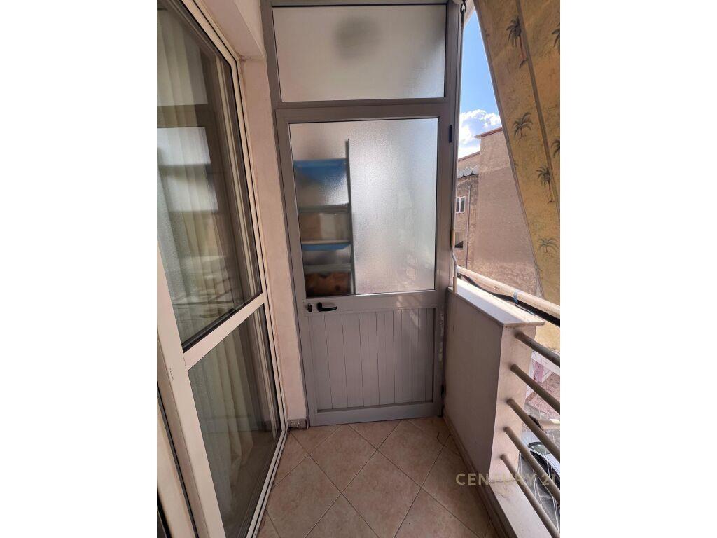 APARTAMENT 2+1 PER QIRA PRANE HILLTON!