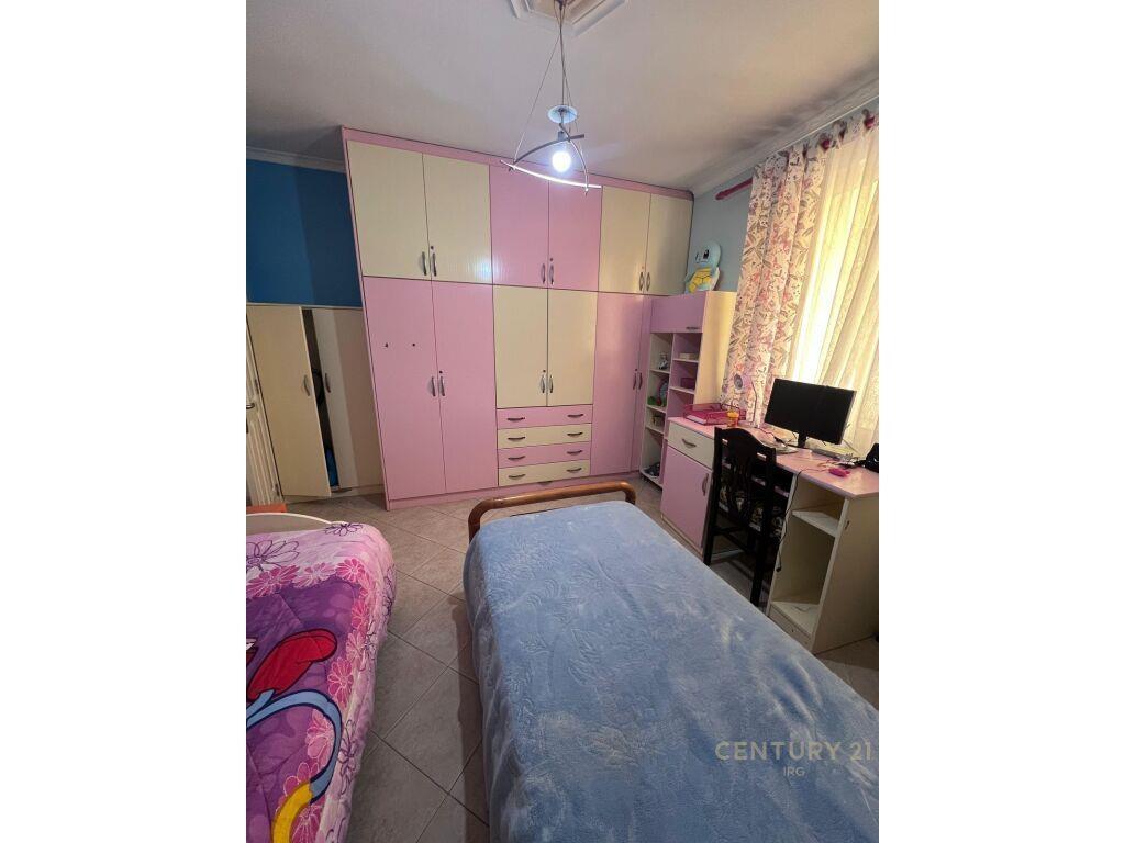 APARTAMENT 2+1 PER QIRA PRANE HILLTON!