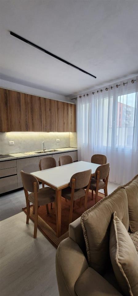 Apartament me qera