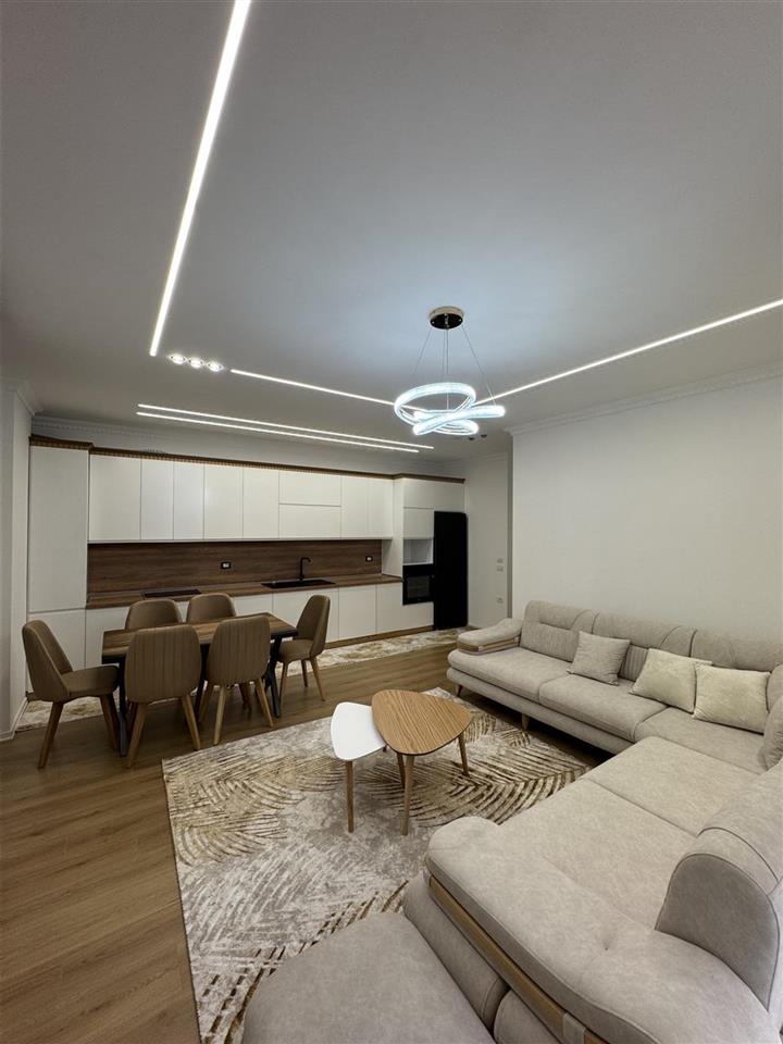 Jepet apartament me qera ne qytetin e Korçës (2+1+Ballkon)