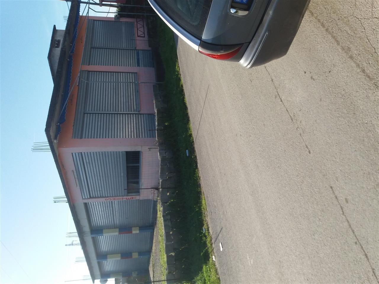 Ndertese 200m katror