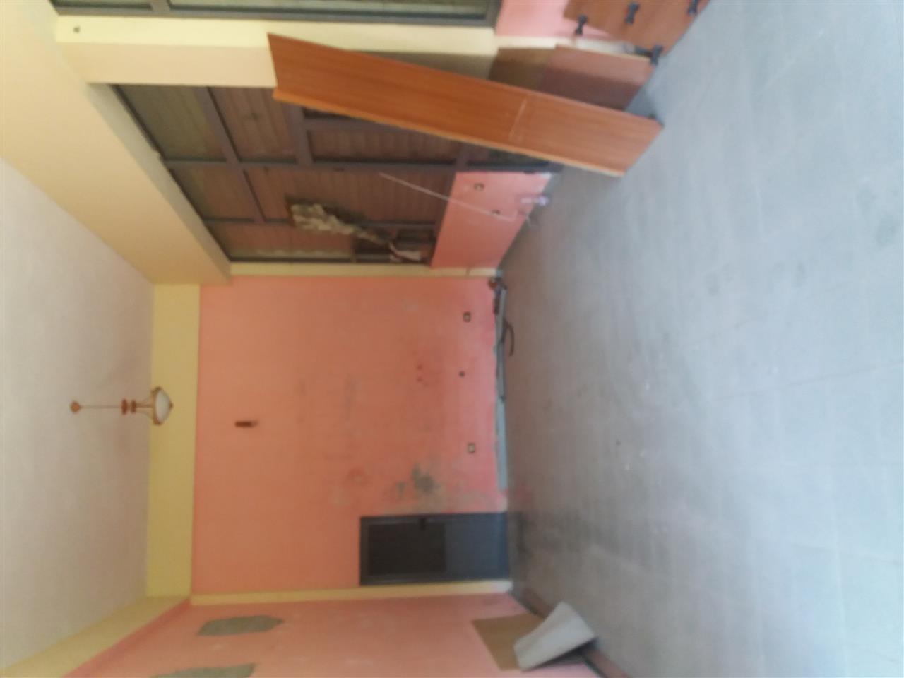 Ndertese 200m katror