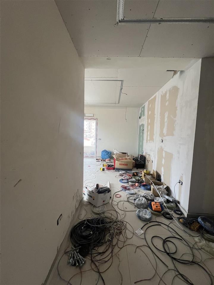 0683753334 Shitet 2+1 afer tregut industrial/Durres