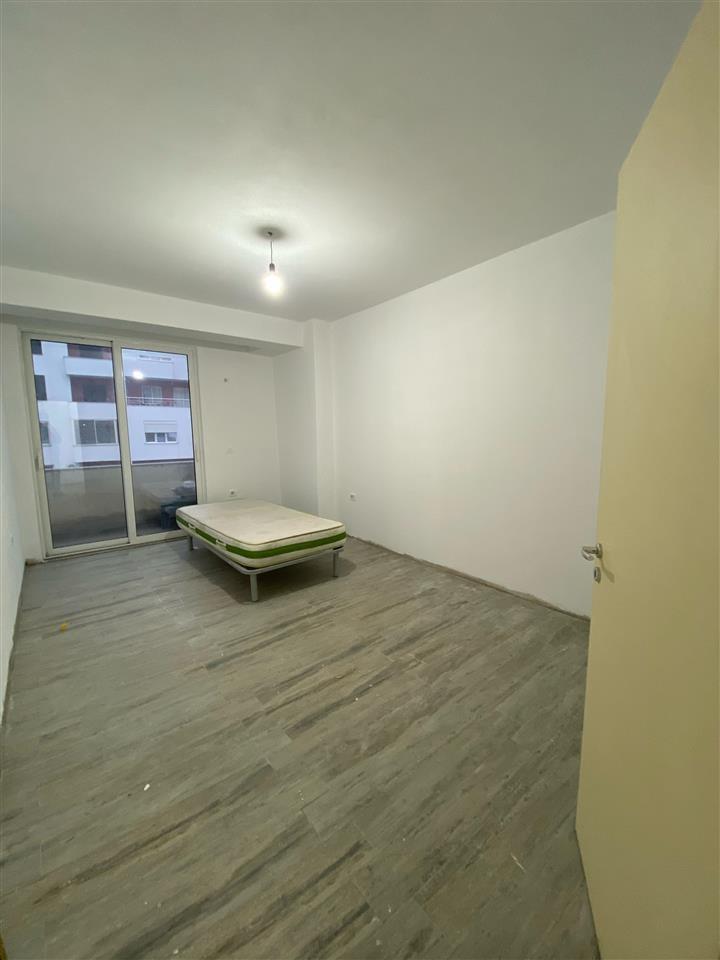 Apartament 5+2 me Verande
