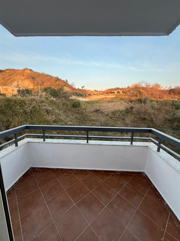 Shitet, Apartament 1+1,Shembi Kavajes, Durres.