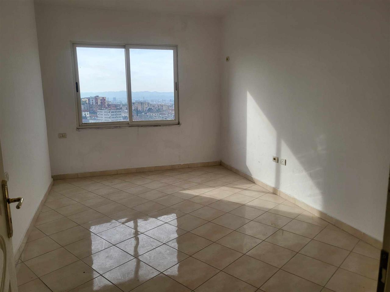 SHES APARTAMENT 1+1 TEK FRESKU ME HIPOTEKE