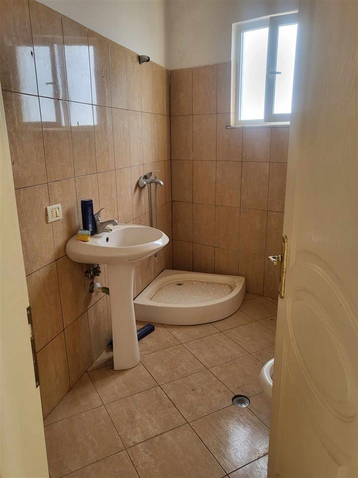 SHES APARTAMENT 1+1 TEK FRESKU ME HIPOTEKE