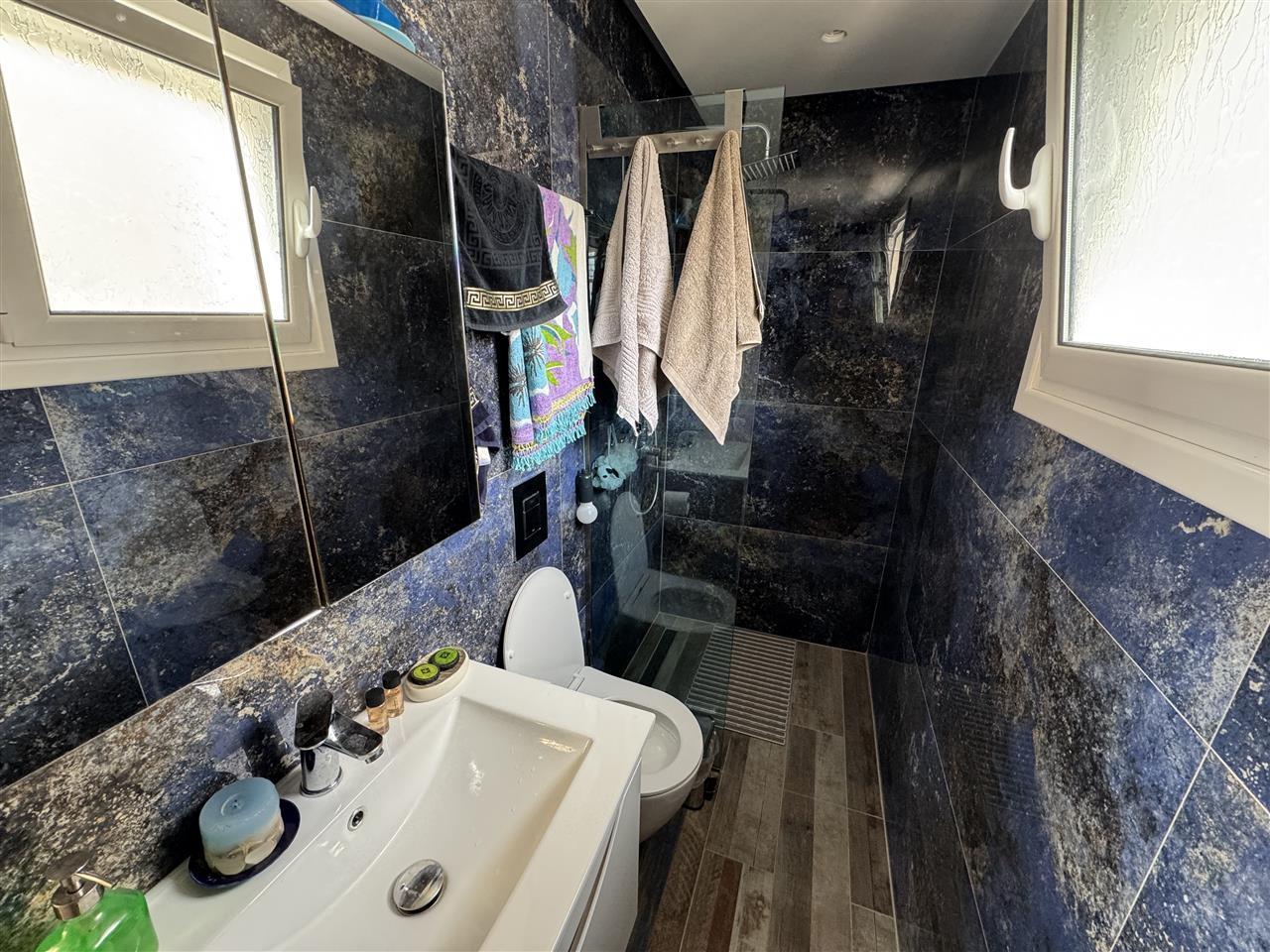 Jepen 6 dhoma me qera ne Sarande