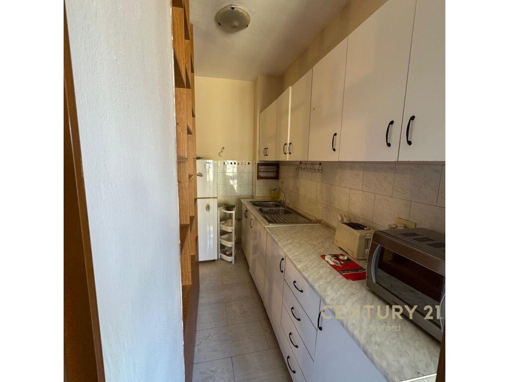 RRUGA E ELBASANIT, APARTAMENT 1+1 PER QIRA!
