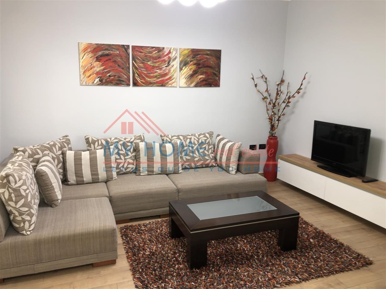 Apartament 1+1 Me Qira Myslym Shyri Tirane