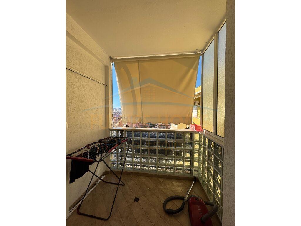 Shitet, Apartament 2+1+2, Rruga Bardhyl, Tiranë