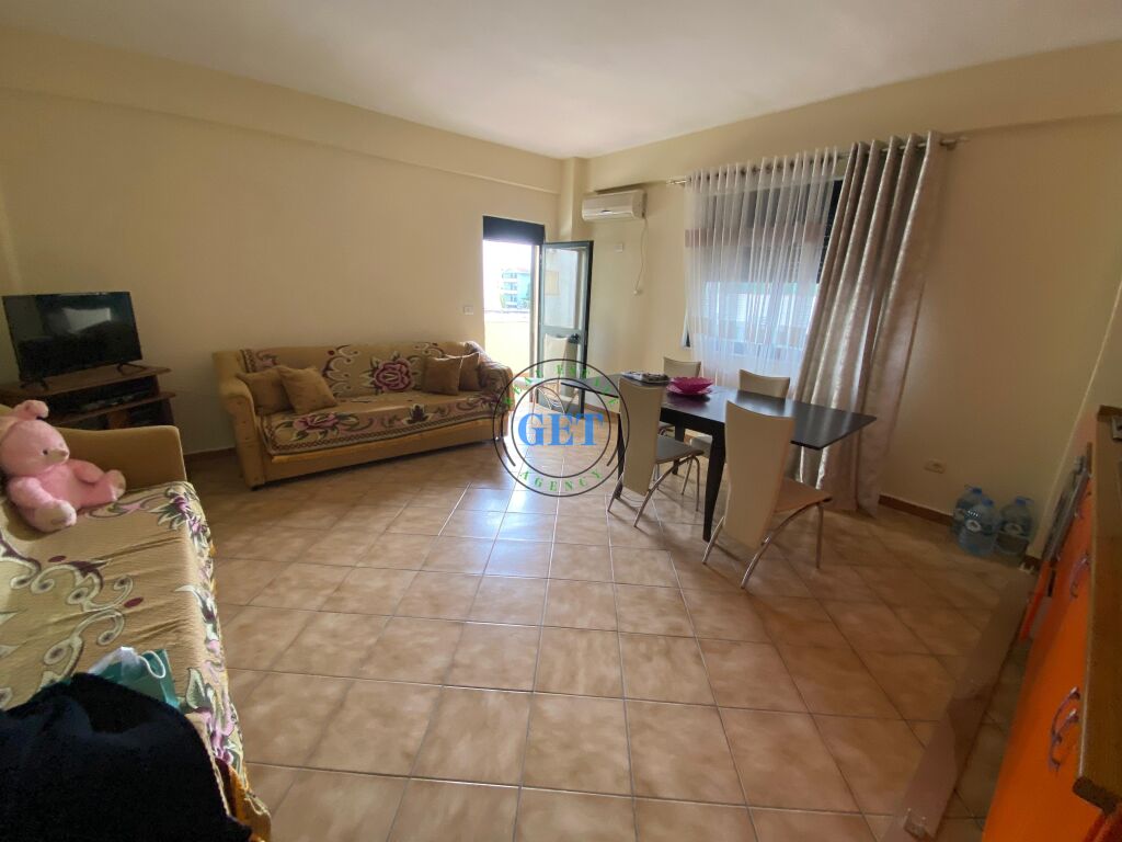 Jepet me Qira, Apartament 1+1+2 Ballkone,