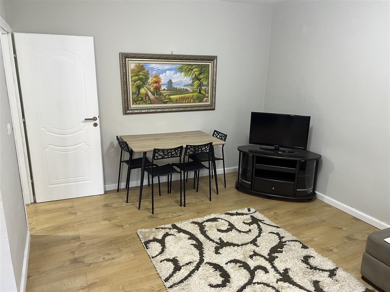 1+1 te Ish Parku i Auobuzave, afer shkolles Naim Frasheri