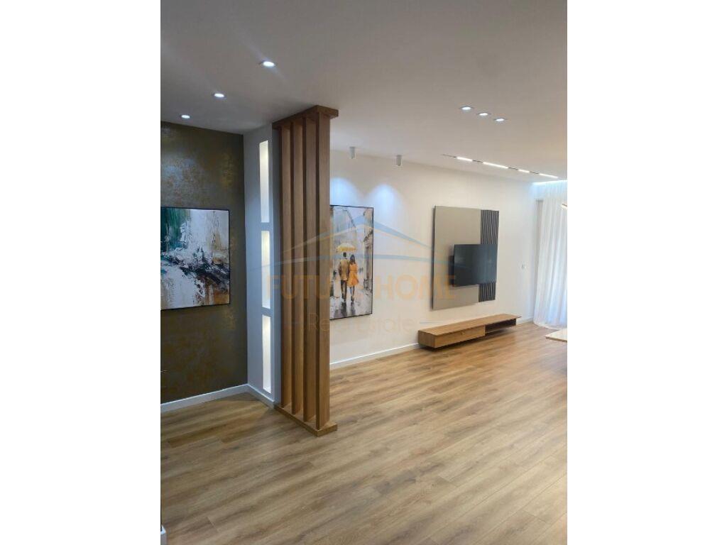 shitet 2+1 mbikalimi kristalit