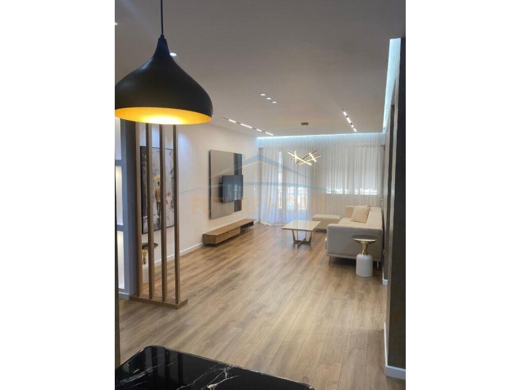 shitet 2+1 mbikalimi kristalit