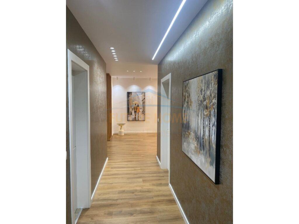 shitet 2+1 mbikalimi kristalit