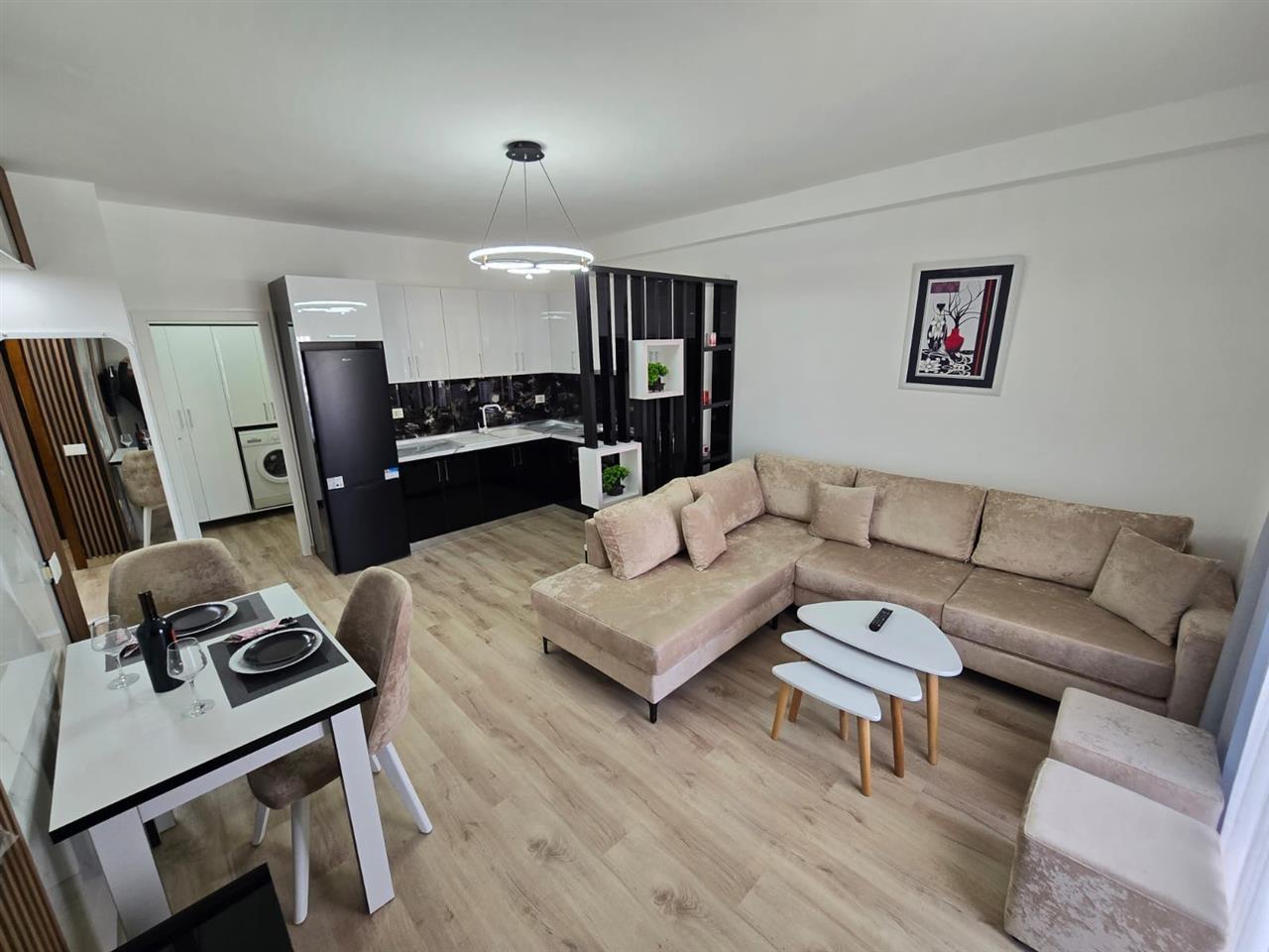 0683753334 Shitet ap 1+1 ne plazh